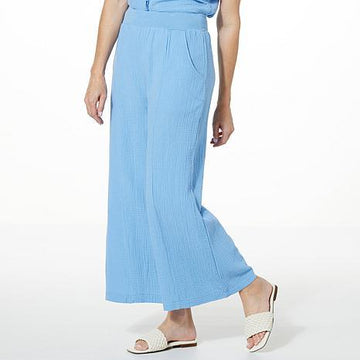 Side View of Women's petite wide-leg trousers in West Blue- fashioncurb