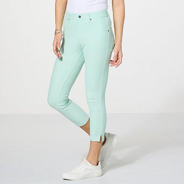 HUE Essential Denim Pull-On Capri - fashioncurb