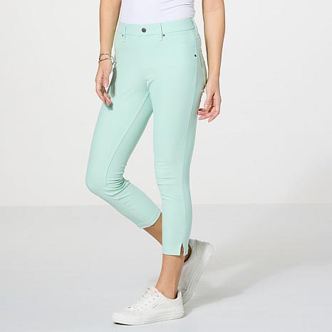 HUE Essential Denim Pull-On Capri - fashioncurb